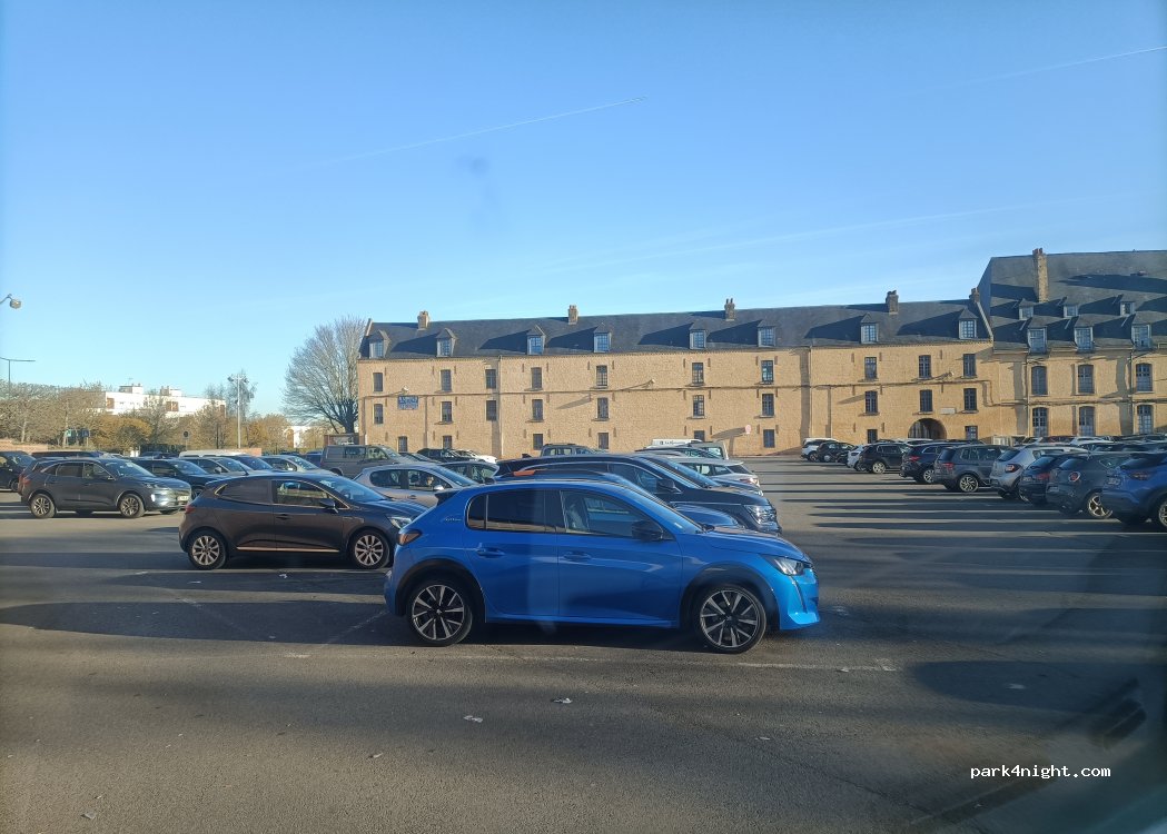 (62500) Saint-Omer - Rue du Lion d'Or — foto 2