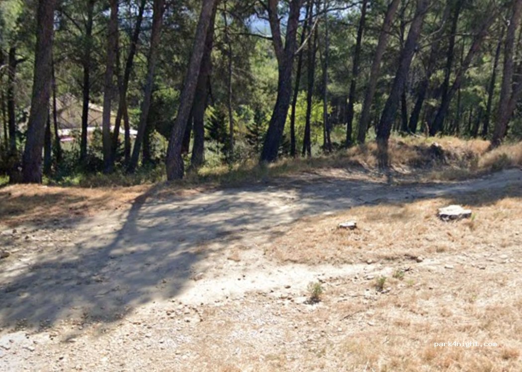 (13550) Noves - Chemin des Crêtes — foto