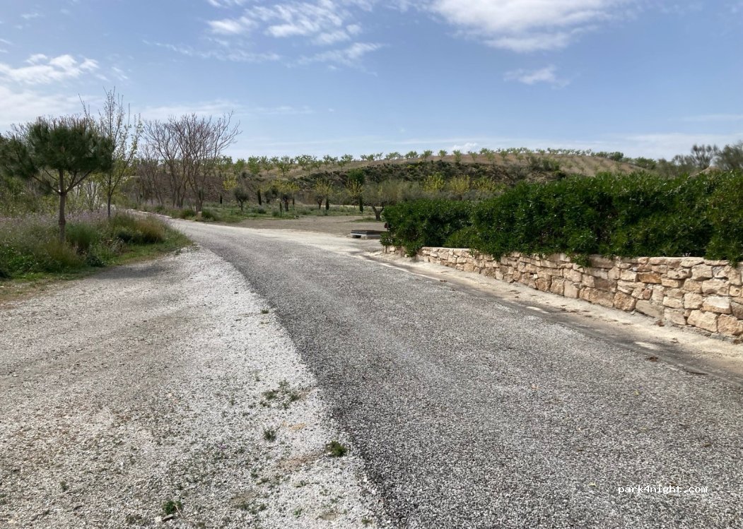 Aparcamiento de Autocaravanas Lo Bulle Oria — foto
