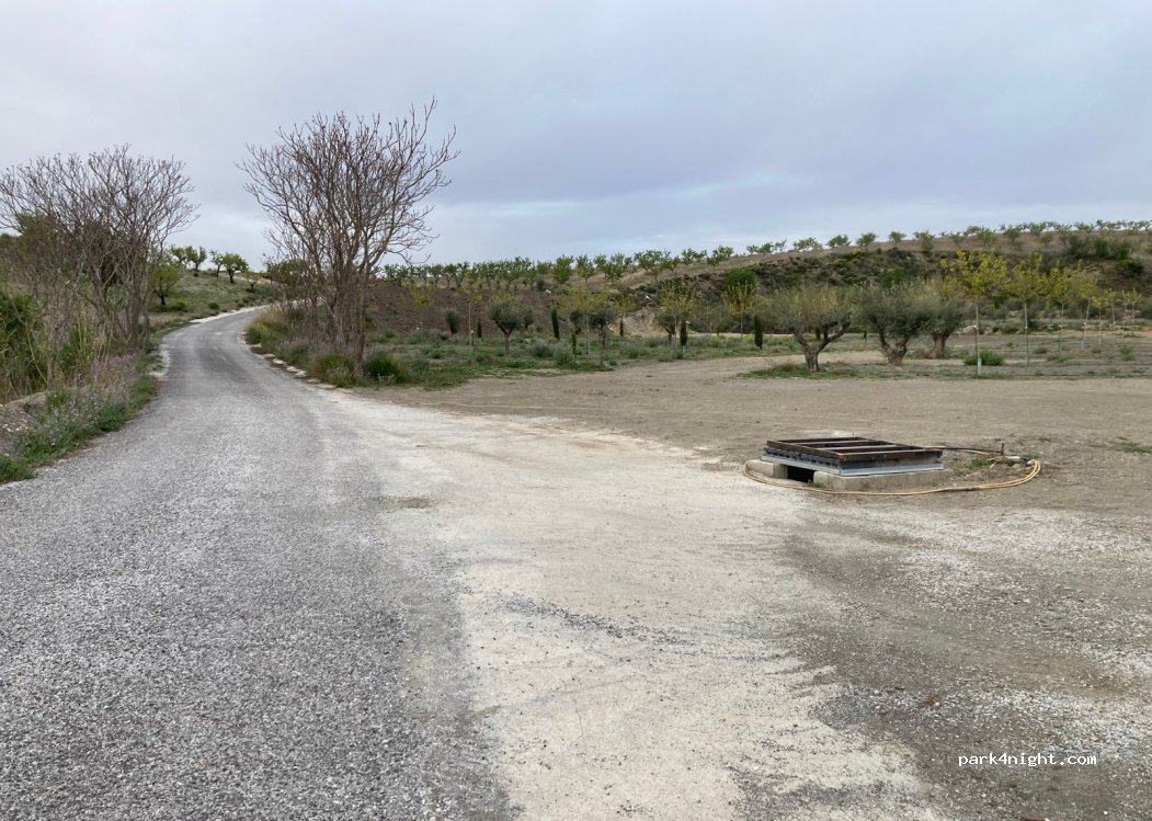 Aparcamiento de Autocaravanas Lo Bulle Oria — foto 3
