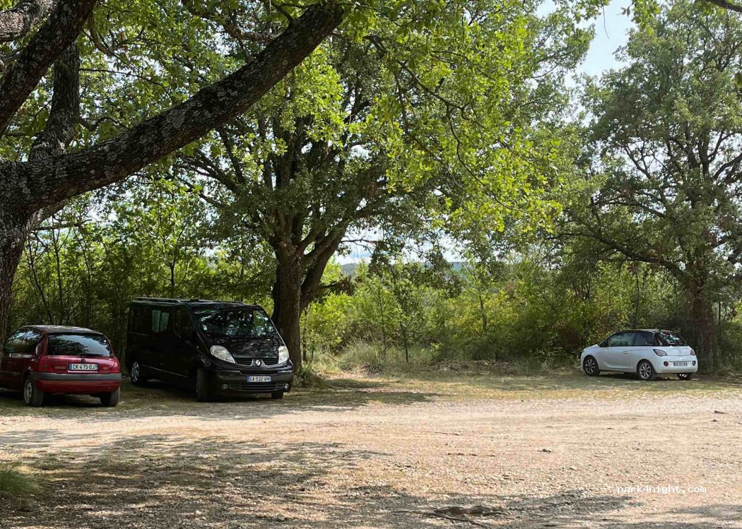 (83630) Les Salles-sur-Verdon - Unnamed Road — foto 3
