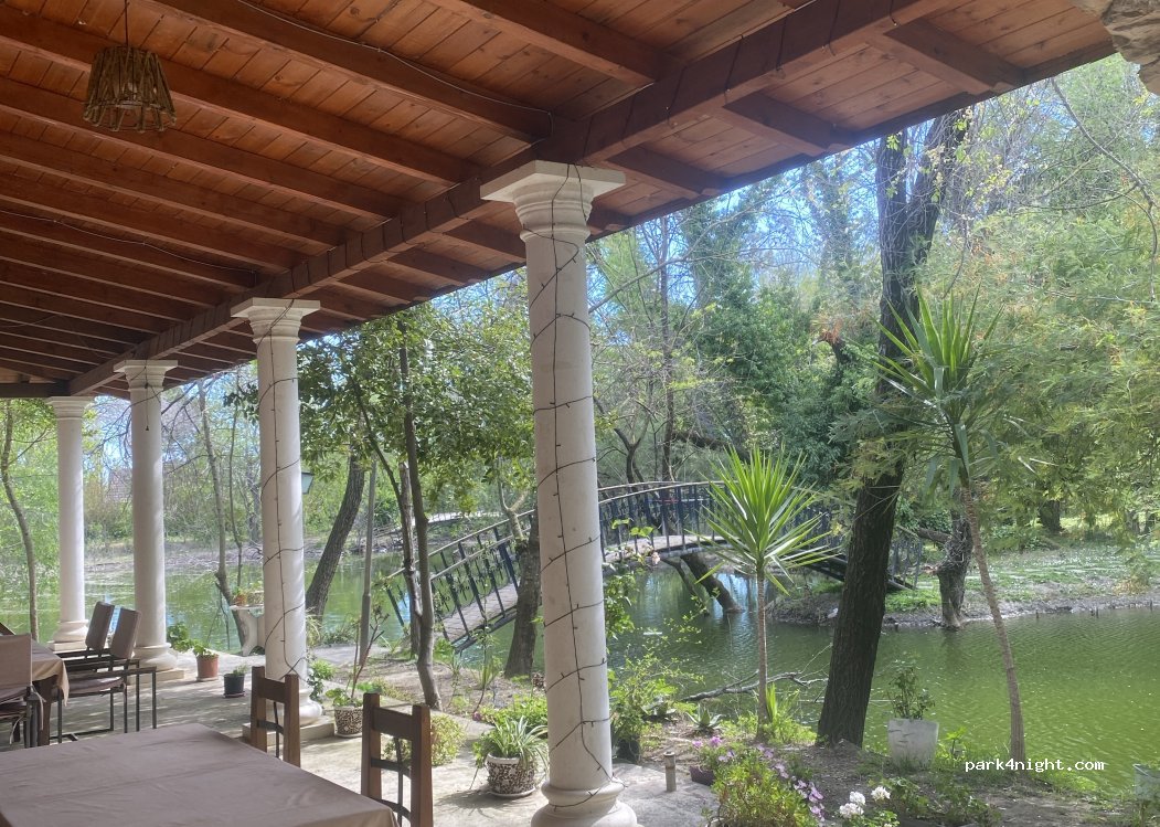 Bar restorant iglis — foto
