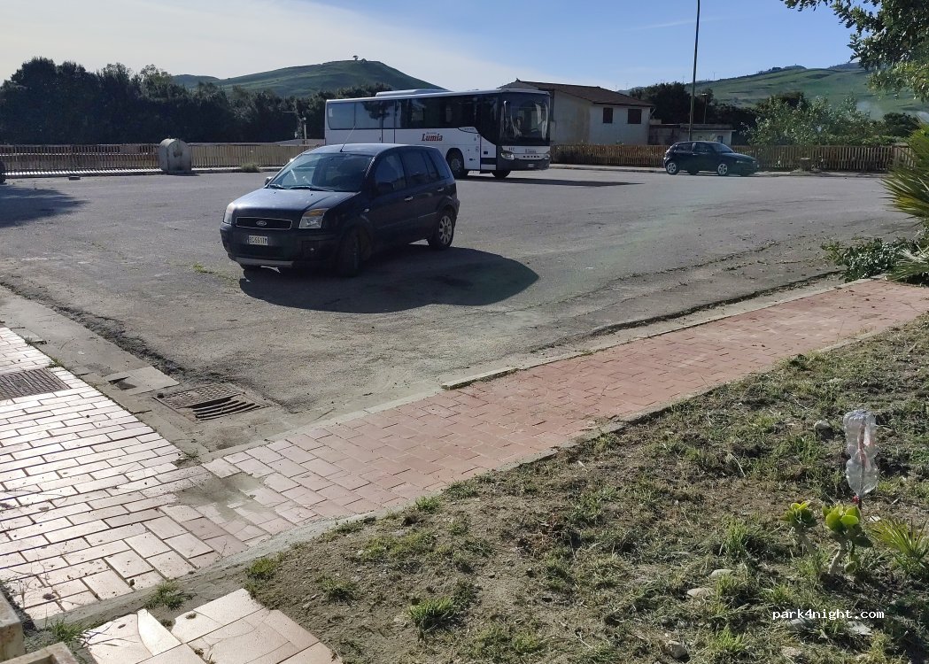 (91020) Poggioreale - Via Aldo Moro — foto