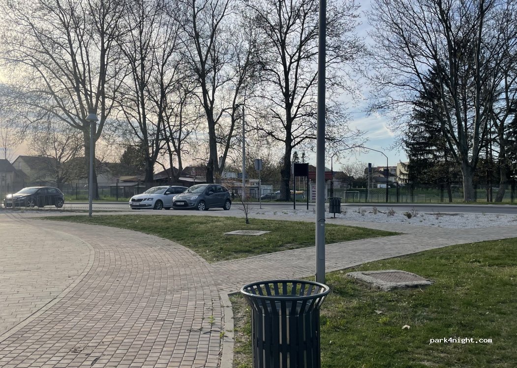 (44250) Petrinja - 33043 — foto