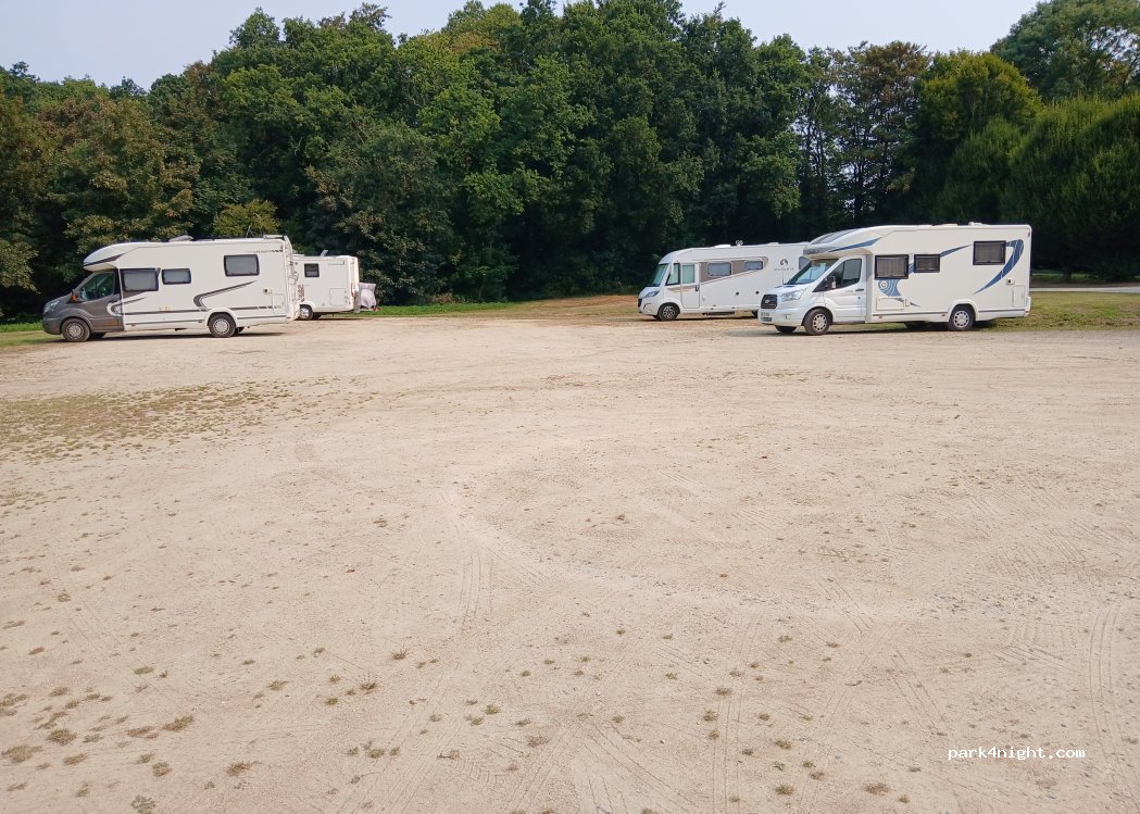 (29400) Lampaul-Guimiliau - Route de Morlaix — foto 5