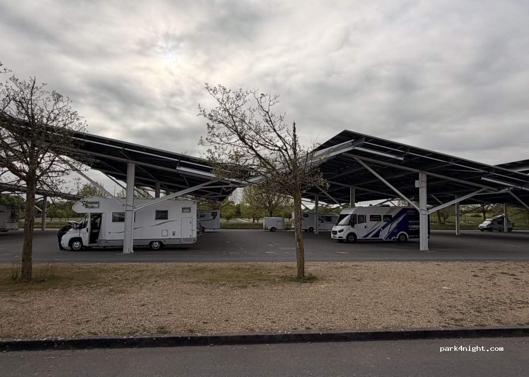 (86360) Chasseneuil-du-Poitou - Avenue René Monory — foto 4