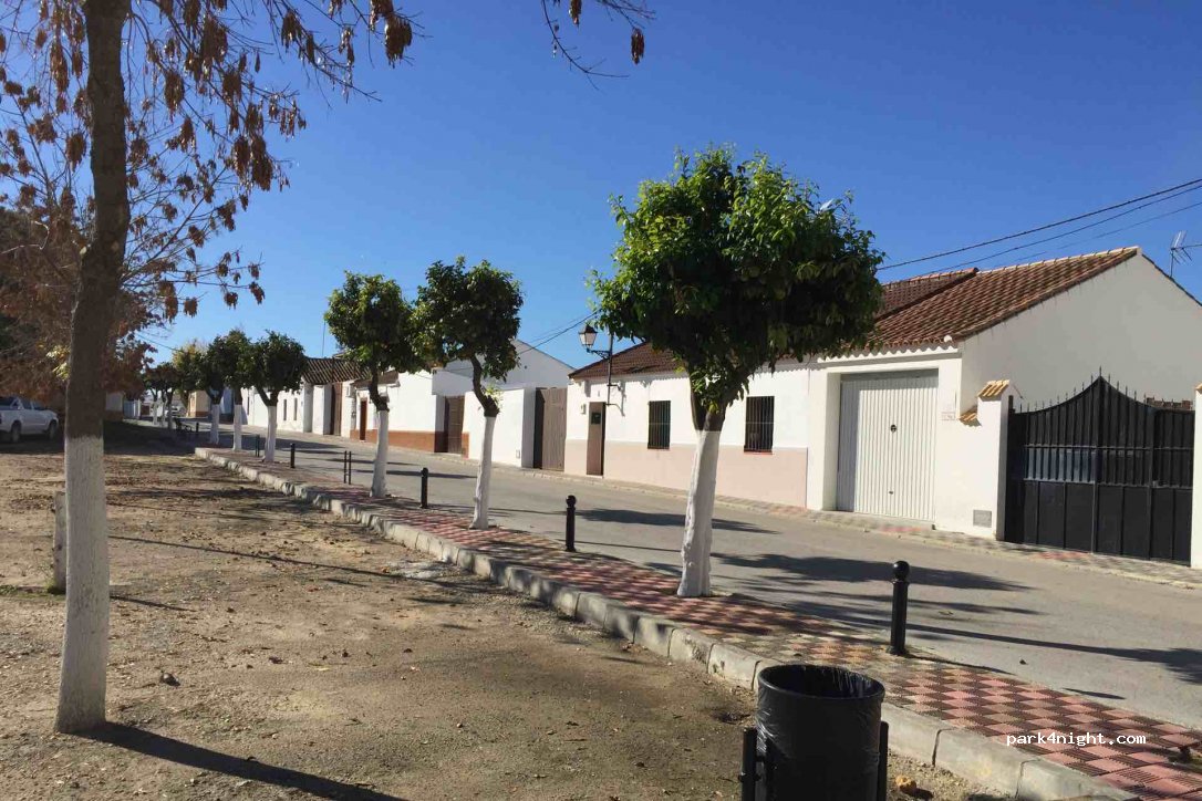 (41719) Guadalema de los Quinteros - 20 Calle Cementerio de Guadalema — foto 2