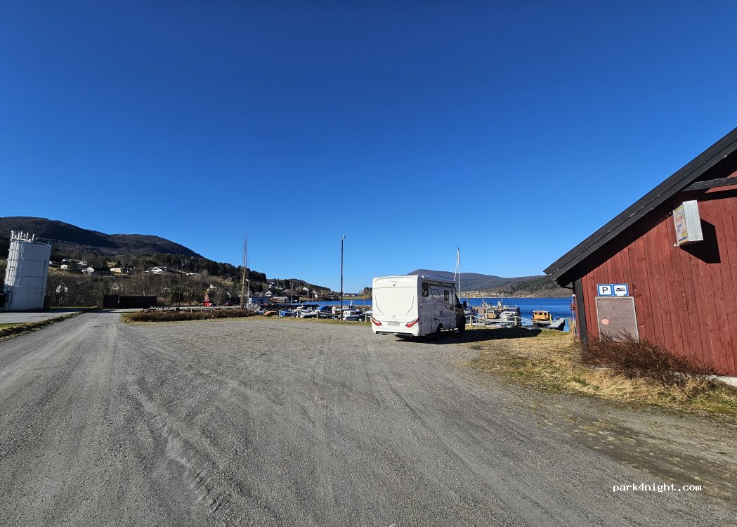 (6391) Tresfjord - Sylteøyran — foto