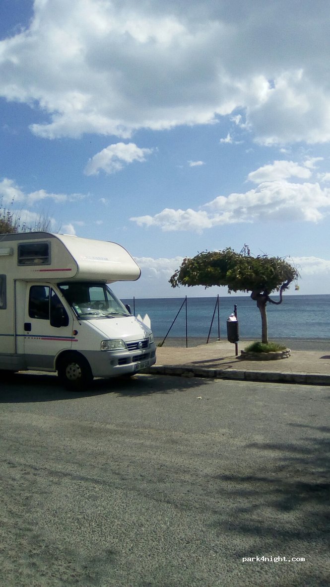 (89034) Bovalino - 55 Via Lungomare — foto