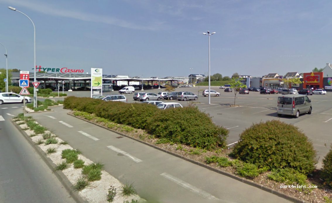 (29260) Lesneven - Boulevard des Frères Lumière — foto
