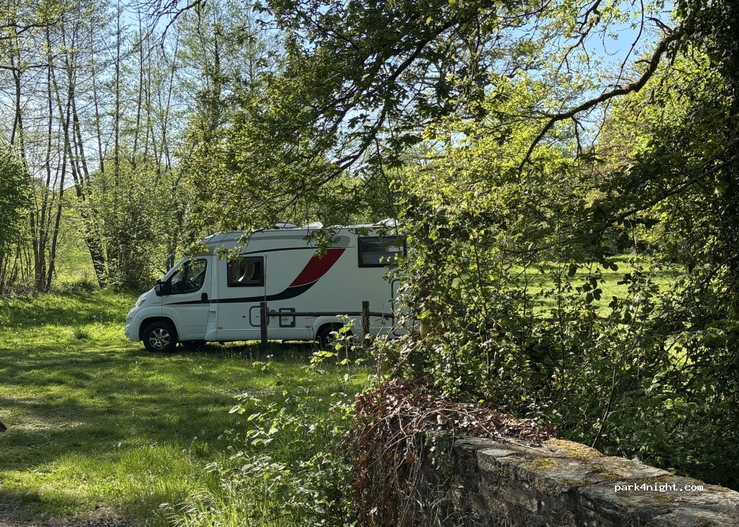 (87150) Champagnac-la-Rivière - Chemin des Planches — foto