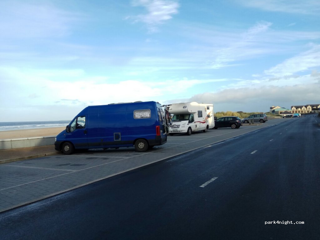 (BT51) Castlerock - 13 Promenade — foto