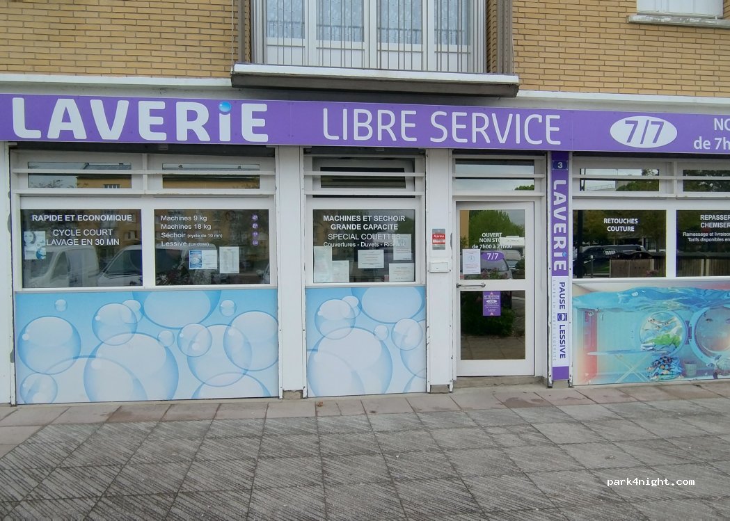 (76380) Canteleu - Place du Marché — foto