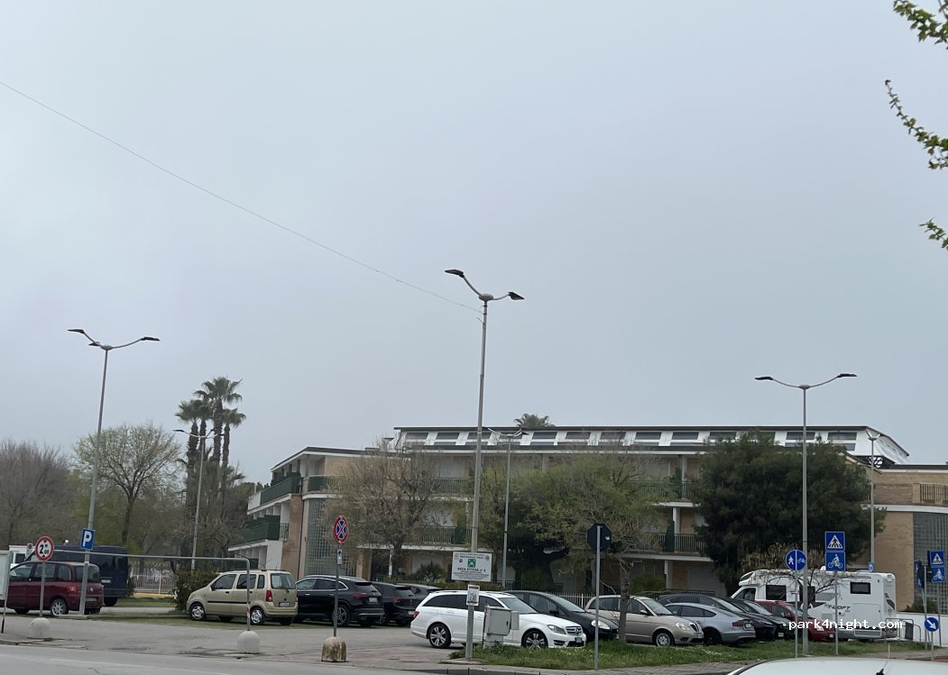 (64821) Porto Sant'Elpidio - Via Canada — foto