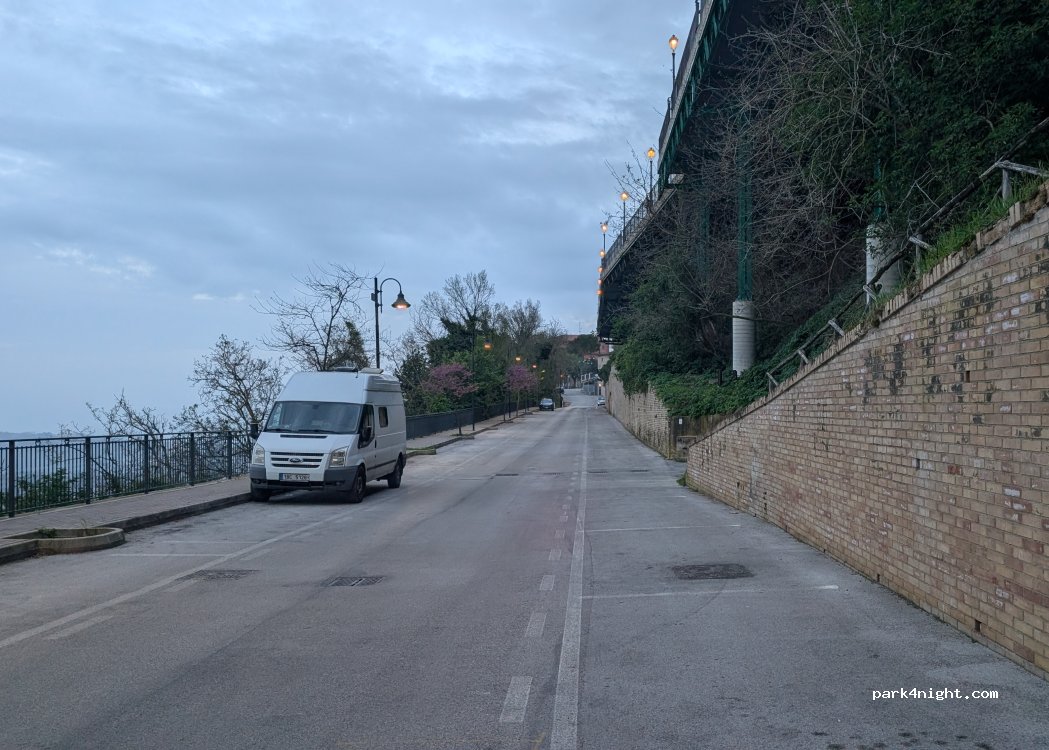 (65013) Città Sant'Angelo - Strada Circonvallazione — foto 2