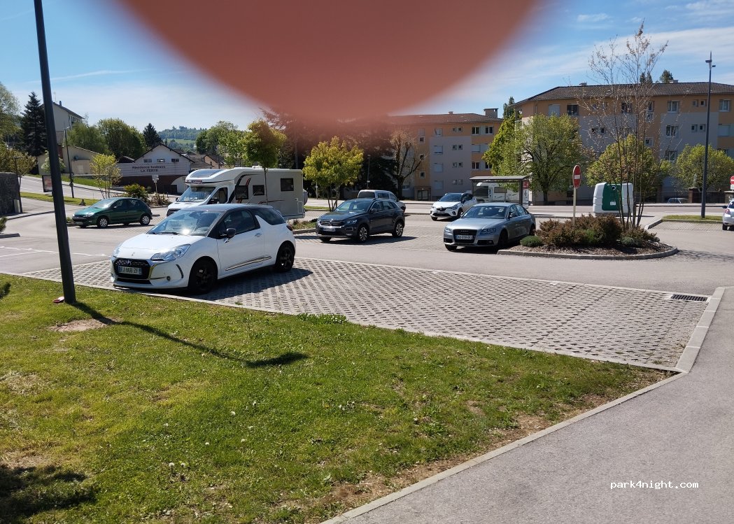 (39000) Lons-le-Saunier - Rue Robert Schuman — foto