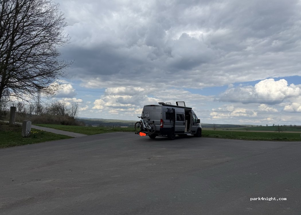 (95692) Konnersreuth - Unnamed road — foto 3