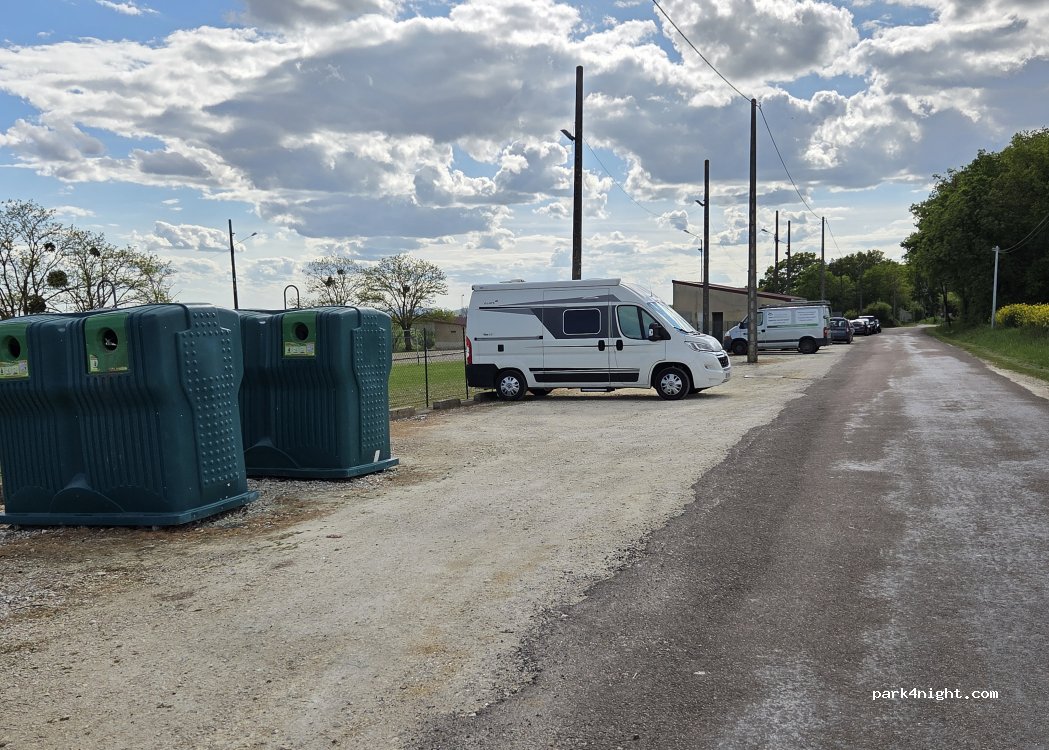 (58200) Alligny-Cosne - Rue du Stade — foto