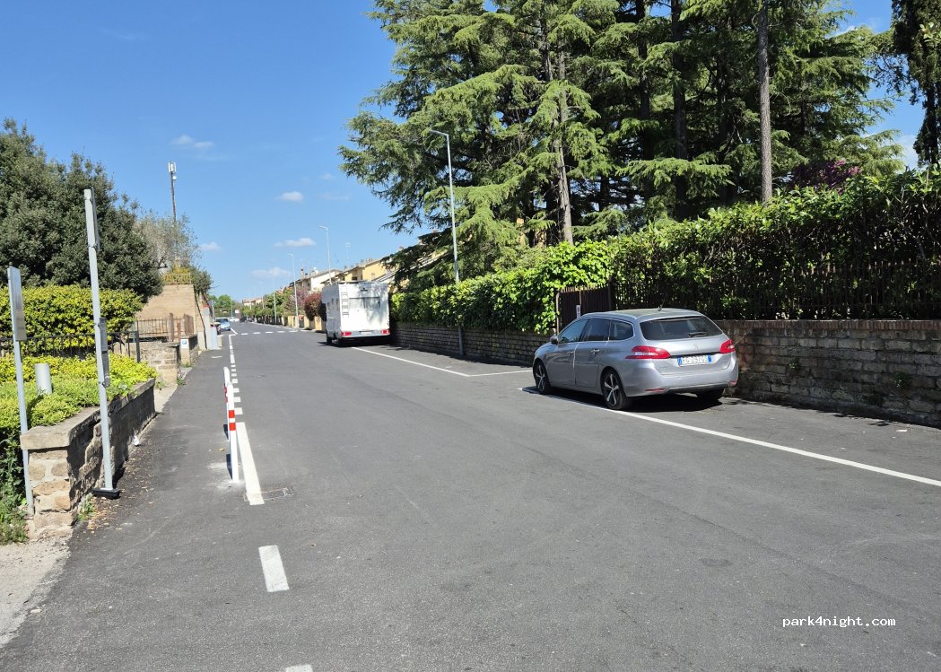 (58017) Pitigliano - Via Brodolini — foto