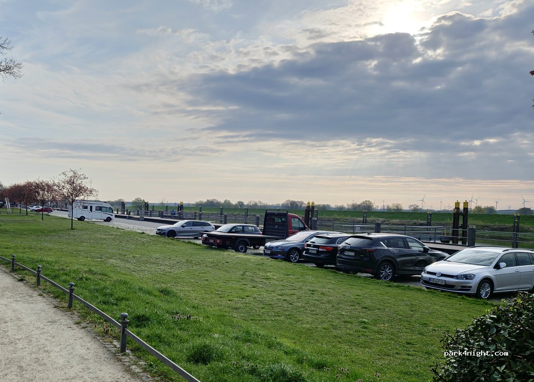 (39590) Tangermünde - Lange Fischerstraße — foto