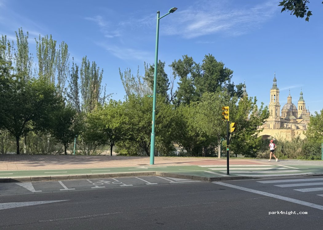 (5003) Zaragoza - Paseo de la Ribera — foto