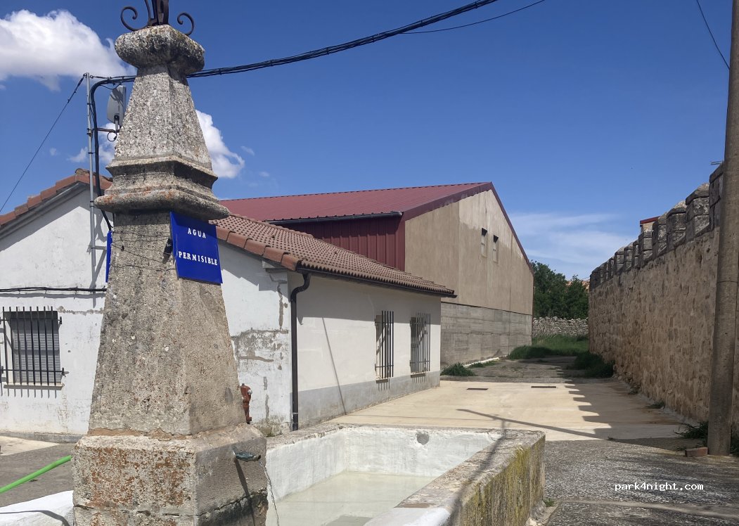 (42216) Adradas - Unnamed Road — foto