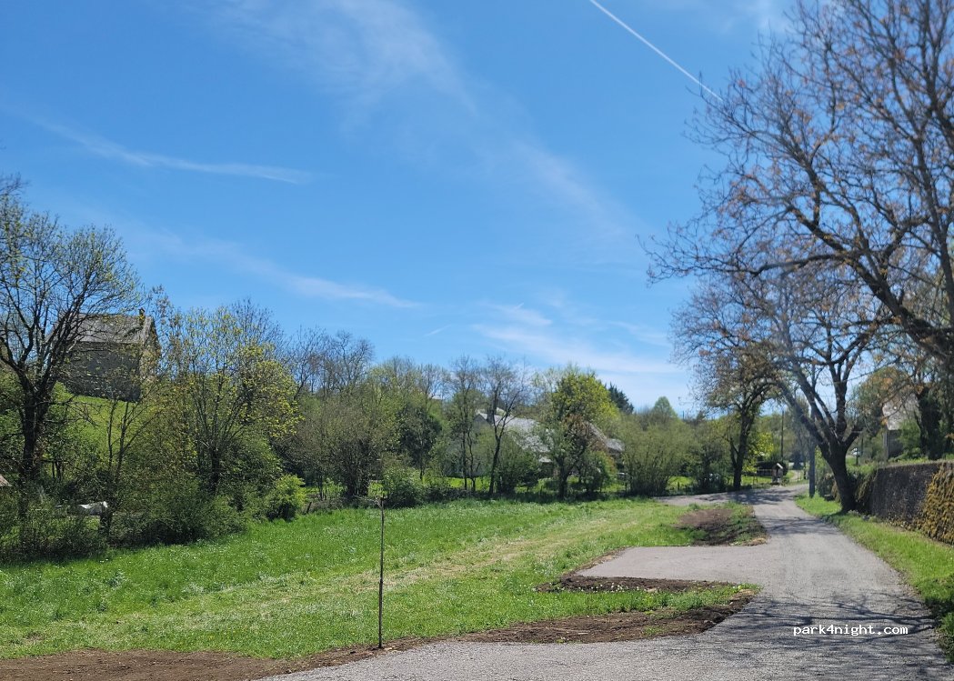 (12330) Salles-la-Source - 65 ROUTE D ONET LE CHATEAU — foto 3