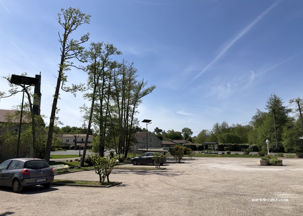 (33760) Porte-de-Benauge - D 139 — foto