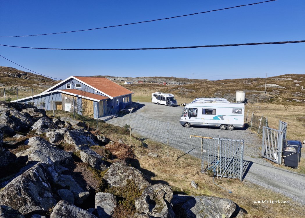 Lovund ungdoms og idrettslag — foto
