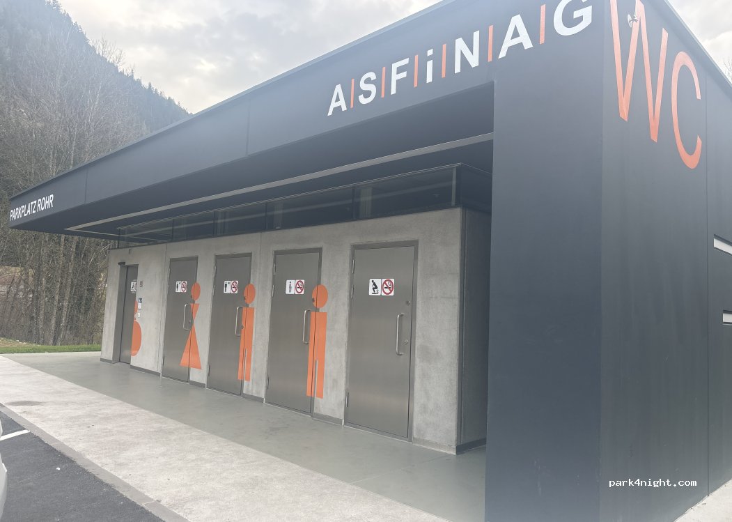 (5542) Flachau - Parkplatz Rohr — foto