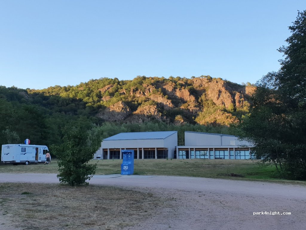 (63440) Pouzol - Pont de Menat — foto 2