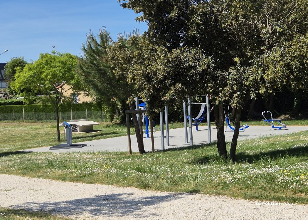 (17200) Royan - Rue Henri Dunant — foto 2