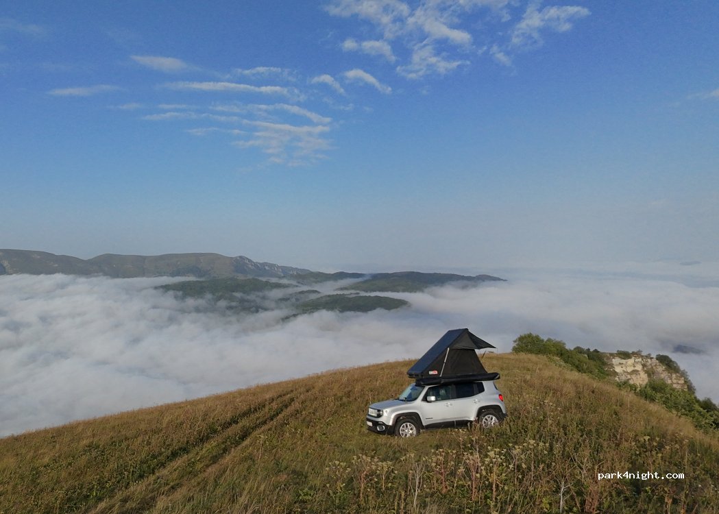 () Shkmeri - Unnamed Road — foto