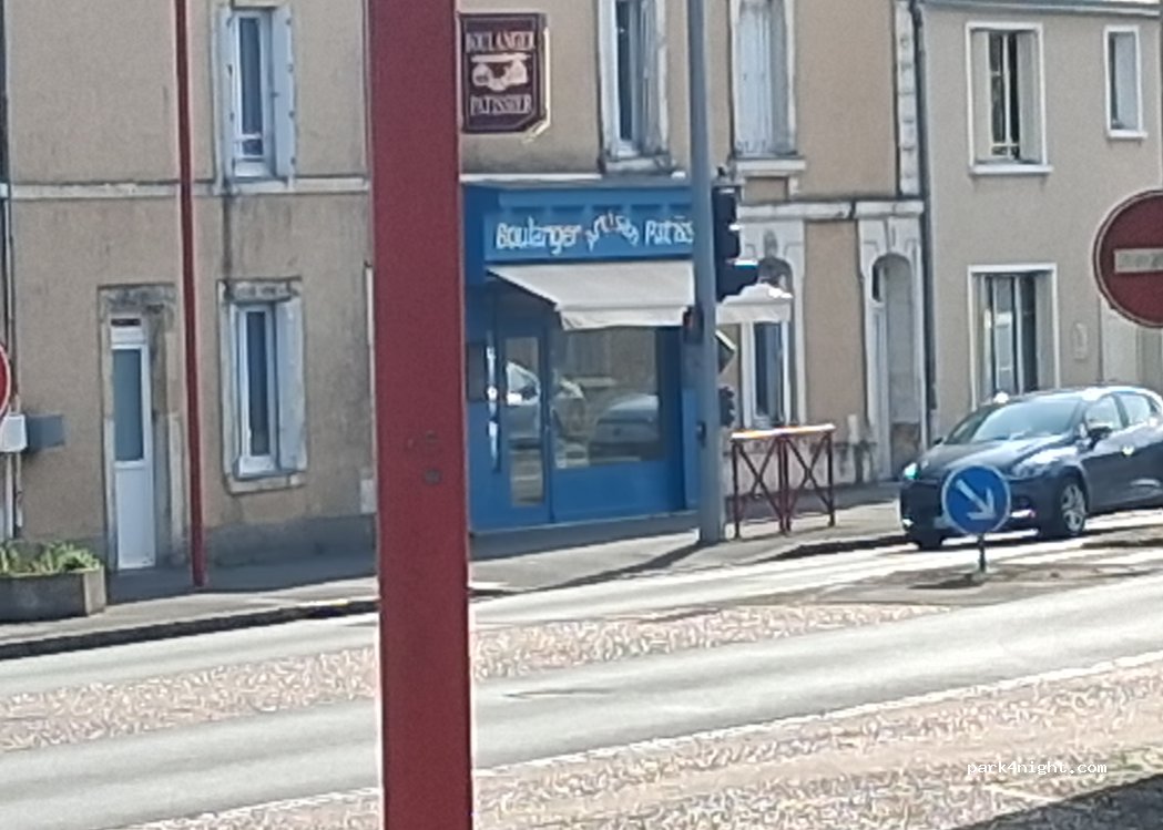 (72200) Crosmières - Rue de Romfort — foto