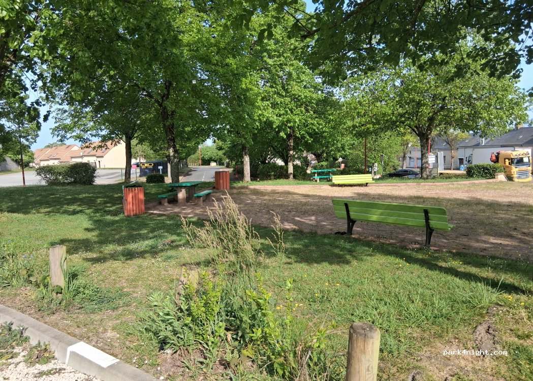 (72200) Crosmières - Rue de Romfort — foto 2
