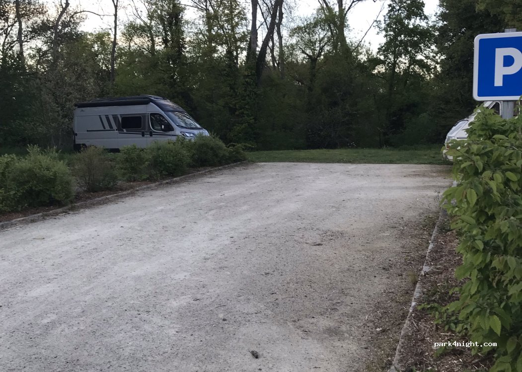 (78790) Montchauvet - Rue des Trois Fontaines — foto