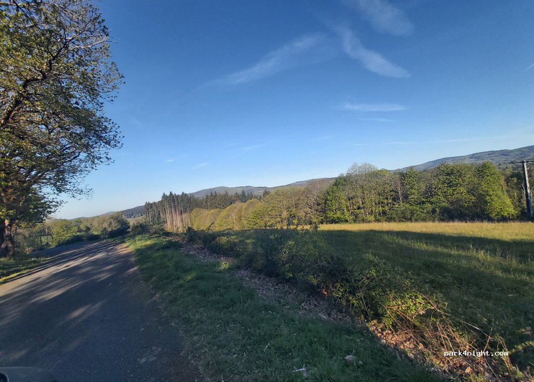 (71990) Saint-Léger-sous-Beuvray - Unnamed Road — foto 2