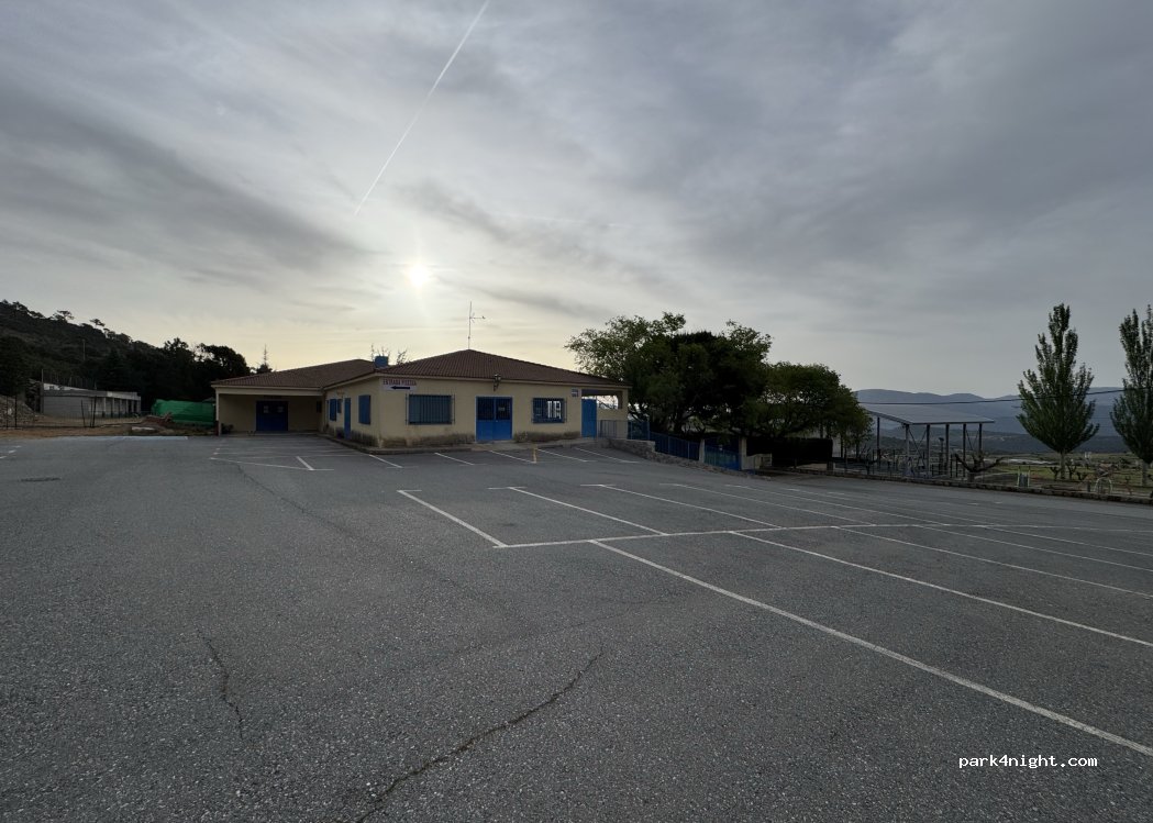(05110) El Barraco - Unnamed Road — foto 3