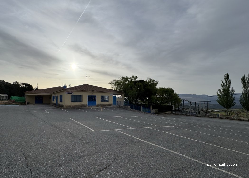 (05110) El Barraco - Unnamed Road — foto 4