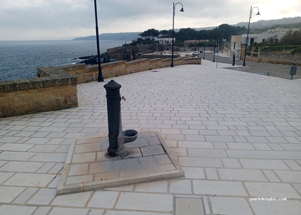 (73027) Santa Cesarea Terme - Via Fontanelle — foto