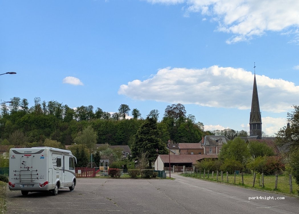 (51800) Vienne-le-Château - Rue Neuve — foto 2