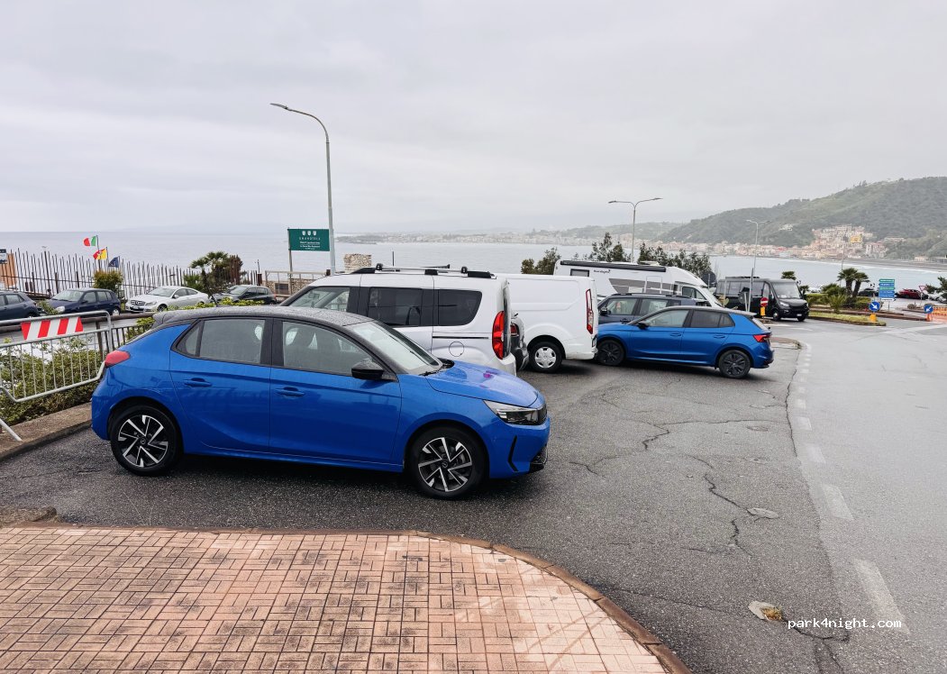 (98039) Taormina - Via Nazionale — foto