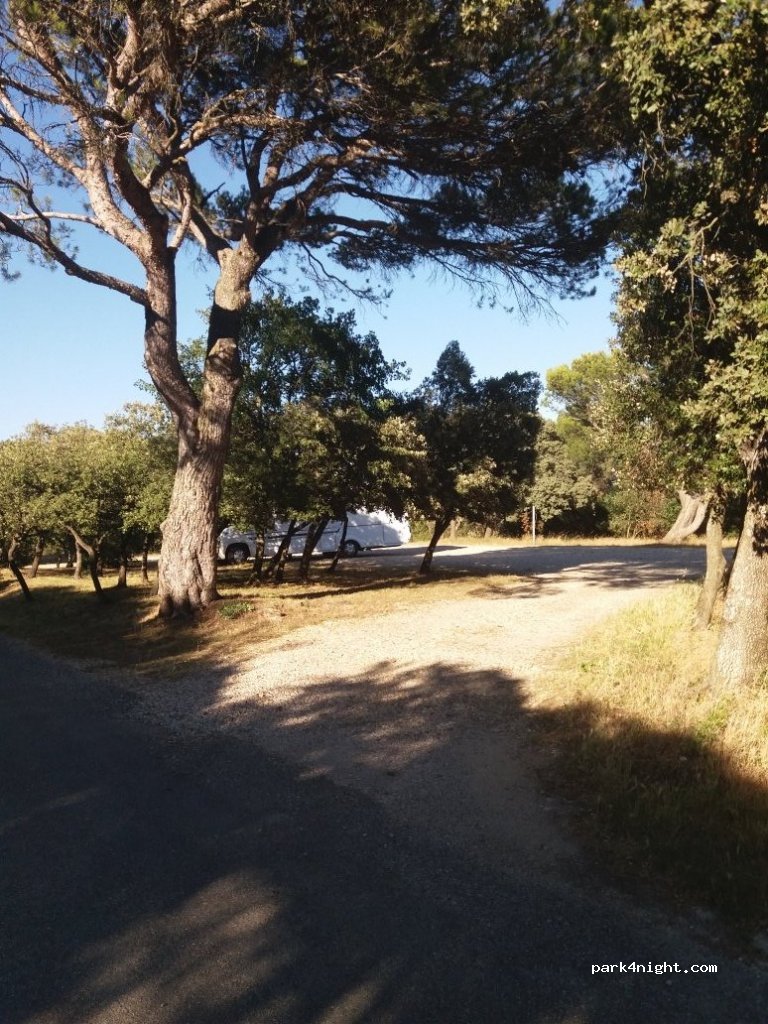 (26790) Suze-la-Rousse - La Garenne — foto 2