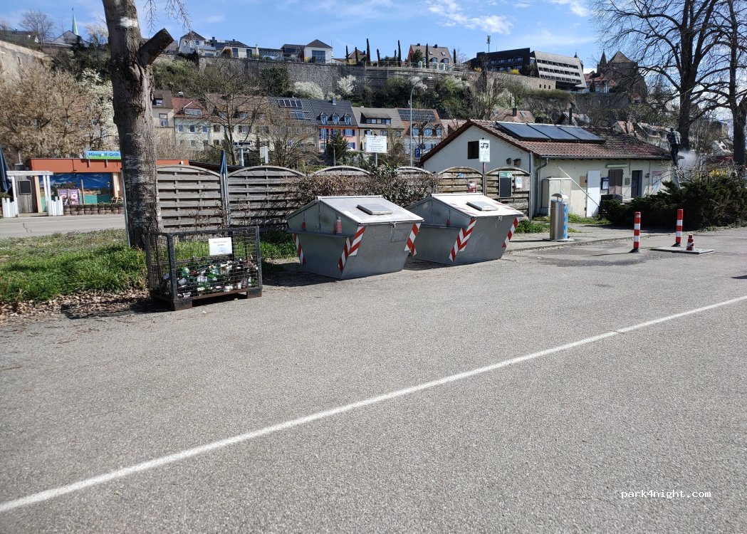 Wohnmobilstellplatz am Rheinufer Breisach — foto 2
