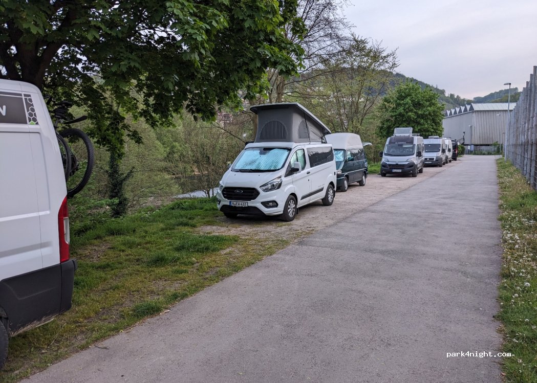 Wohnmobil Stellplatz Sauerlandhalle — foto 2