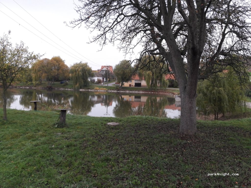 (669 02) Hnanice - Pod Skálou — foto