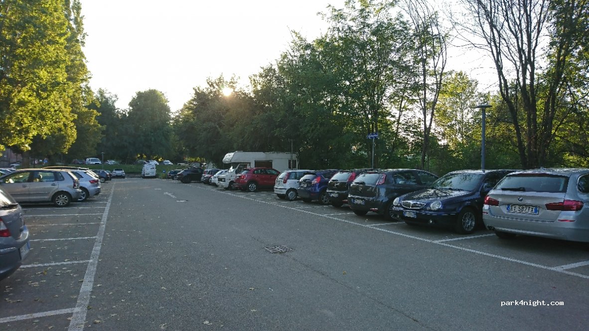 (12051) Alba - 3 Via San Rocco — foto