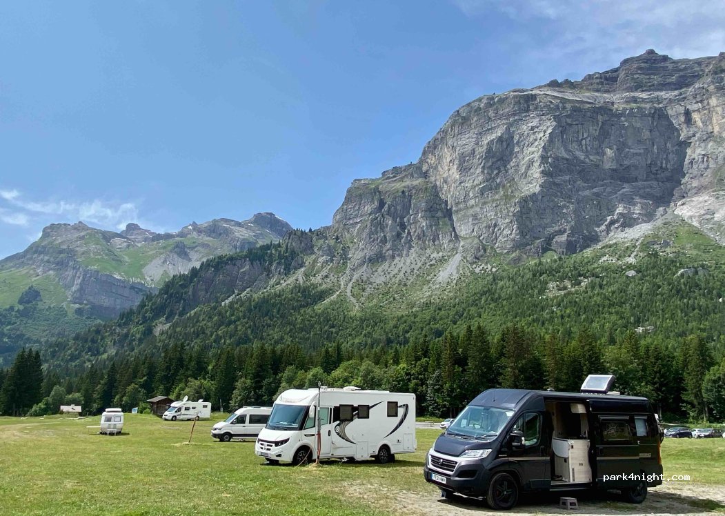 Aire naturelle de Camping et de camping-cars de Passy Plaine Joux — foto 4