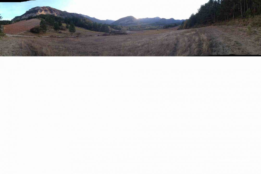(26410) Saint-Roman - Unnamed Road — foto