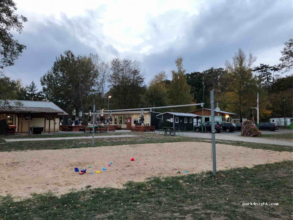 Marina - Lodě a karavany s.r.o. Týnec nad Labem — foto 3